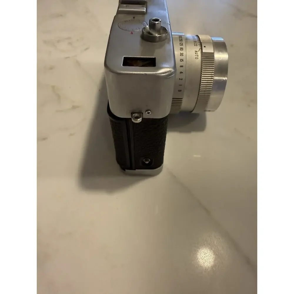 Fujifilm Fujica Compact Deluxe 35mm Rangefinder Camera f1.8 4.5cm Lens UNTESTED